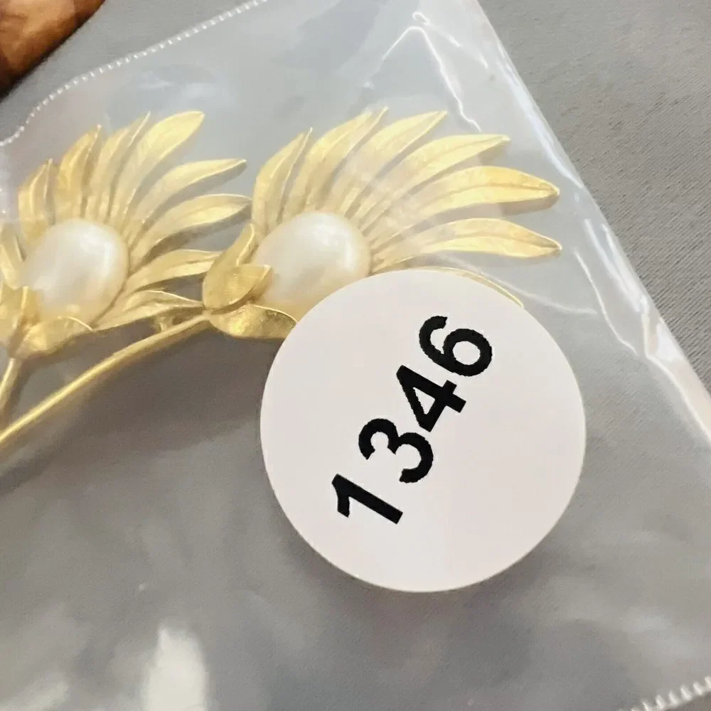 Vintage TRIFARI Brooch Scottish Thistle Stem Pearl Gold Plate Huge Flower 1346